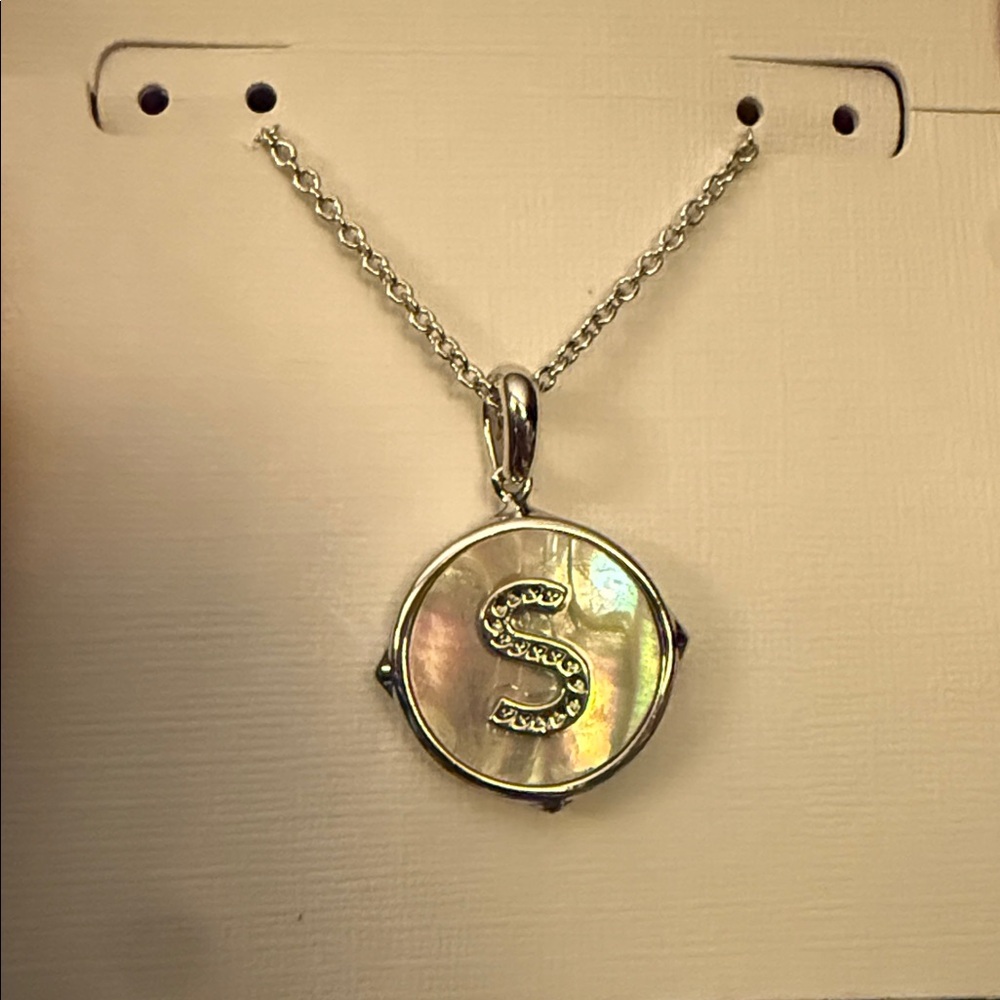 🩶Kendra Scott Silver & Mother of Pearl Reversible Initial Necklaces🩶 - Picture 13 of 14
